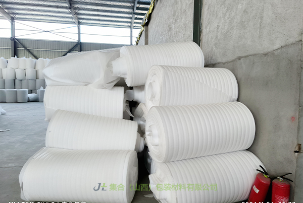礦區(qū)珍珠棉卷材-集合包裝專業(yè)生產(chǎn)EPE卷棉、EPE珍珠棉卷棉、珍珠棉大棚保溫卷棉廠家直銷
