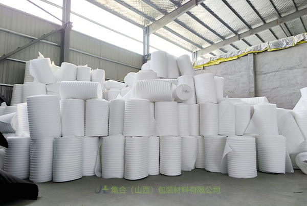 蒲縣珍珠棉卷材-太原珍珠棉廠家專業(yè)生產(chǎn)EPE卷棉、EPE珍珠棉卷棉、珍珠棉大棚保溫卷棉直銷優(yōu)質(zhì)品