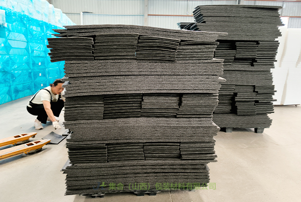 城區(qū)哪里定做EPE珍珠棉-山西珍珠棉廠家專業(yè)生產(chǎn)EPE珍珠棉禮盒內(nèi)襯、EVA復(fù)合EPE板材、珍珠棉泡棉品質(zhì)無憂