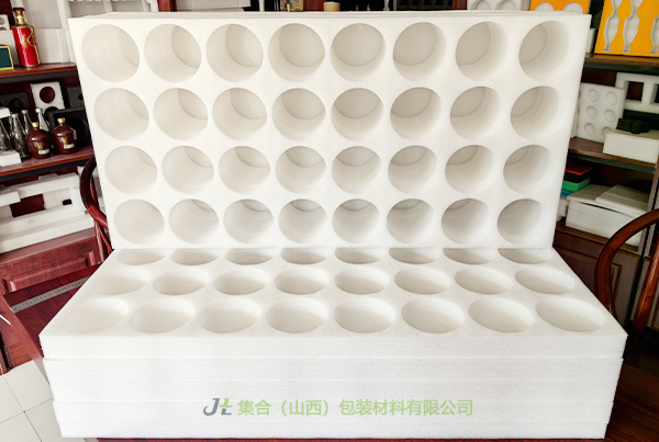 內蒙古珍珠棉異形定制廠-山西珍珠棉廠專業(yè)生產(chǎn)珍珠棉內襯、貼卡紙珍珠棉內襯、IXPE復合珍珠棉內襯直產(chǎn)直售